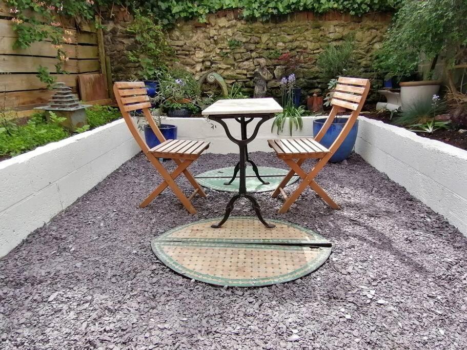 Welcoming 2 Bed Townhouse Near Town Centre & Beach Folkestone Exterior foto