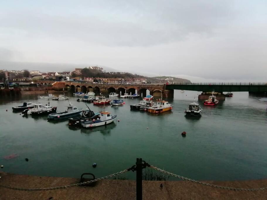 Welcoming 2 Bed Townhouse Near Town Centre & Beach Folkestone Exterior foto